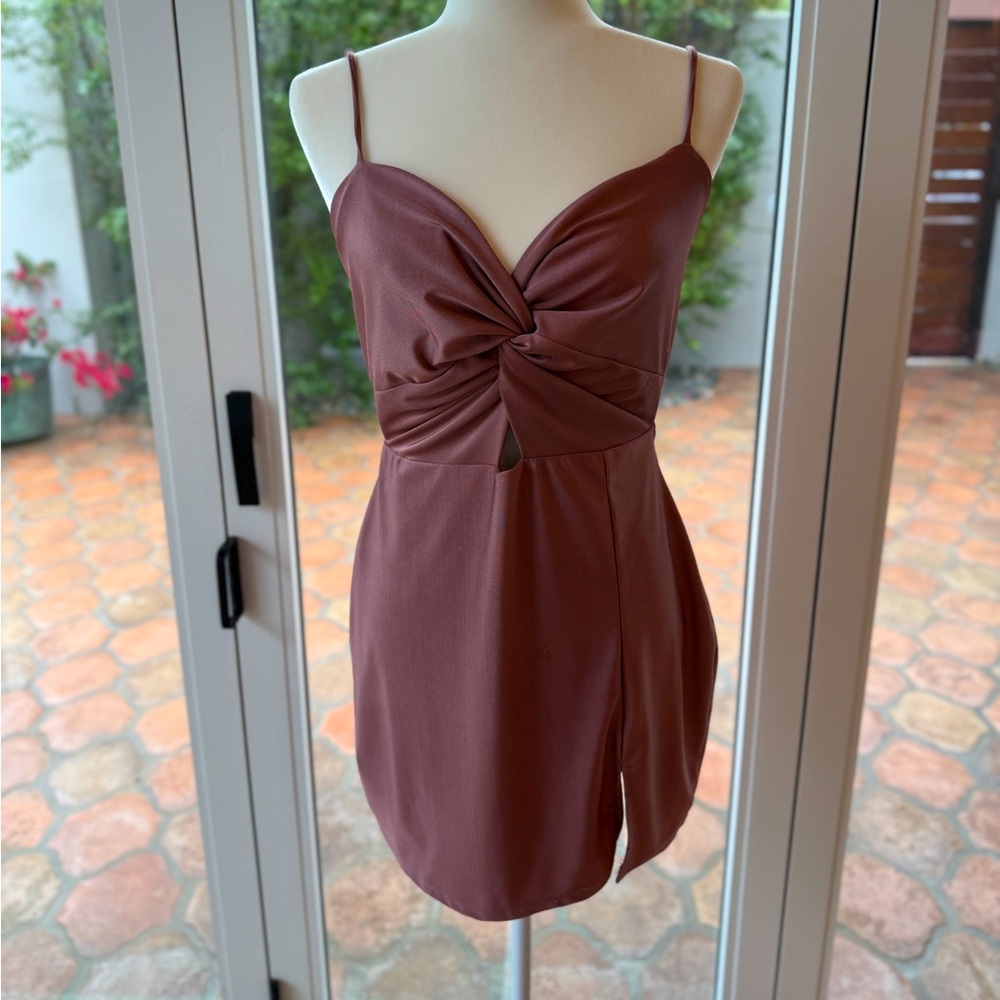 NWT Windsor Mauve Twist-Front Mini Dress